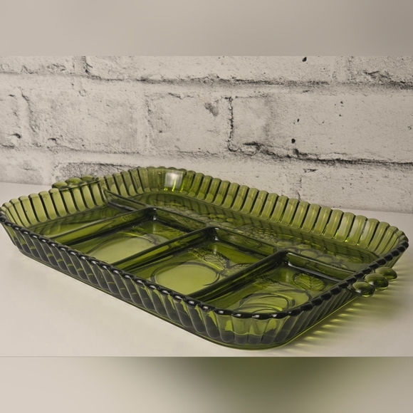 Vintage Green Glass Divided Fruit Tray Embossed Relish Platter Mid Century - Picture 4 of 7